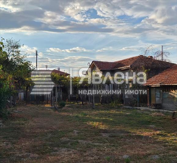 Костиево къща продава