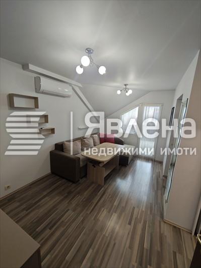 хол