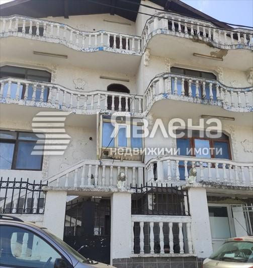 Фасада улижа