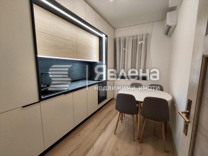 Тристаен апартамент