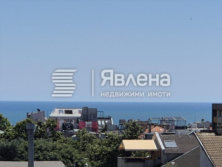 изглед от покривна тераса