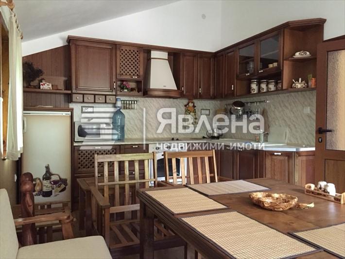 всекидневна с  кух. бокс