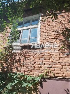 къща