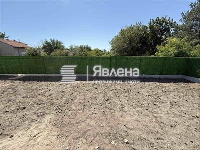 двор