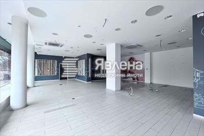 Търговска зала