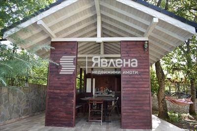 барбекю в двора