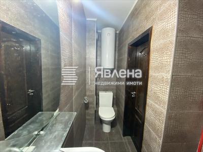 Баня с тоалетна