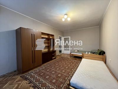 Основна стая