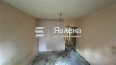 Продавам –за–ремонт–топ