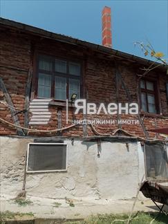 къща