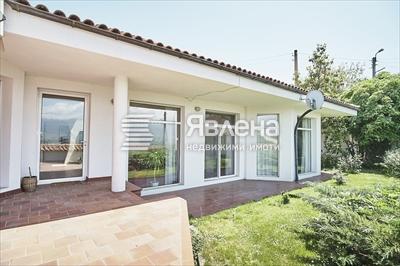 основна къща