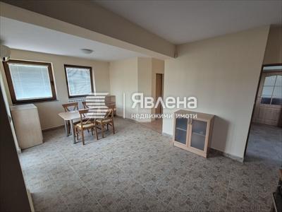 куня с трапезария