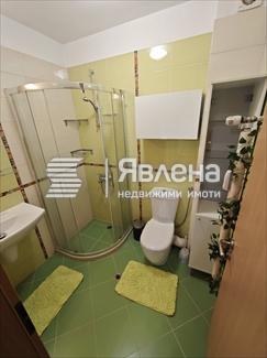 баня с тоалетна