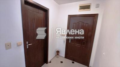 вход