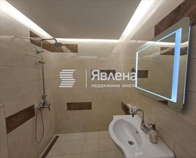 баня с тоалетна