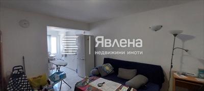 хол