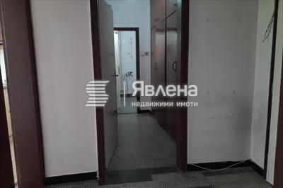 вход